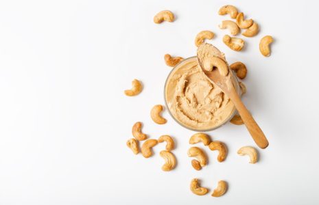 Làm đẹp với Hạt Điều